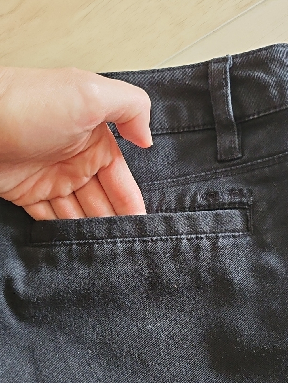 Volcom Black Low Rise Shorts - Picture 8 of 14